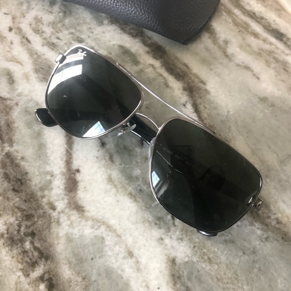 ray ban sunglasses black and sliver hardly worn